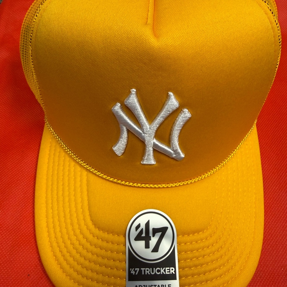 New York Yankees ‘47 Brand Gold NY Trucker Cap